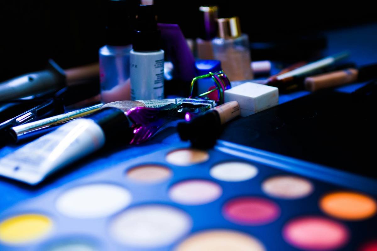 Special Effects Makeup Tips: 11 Pro Secrets for Realistic, Durable, & Cinematic Looks