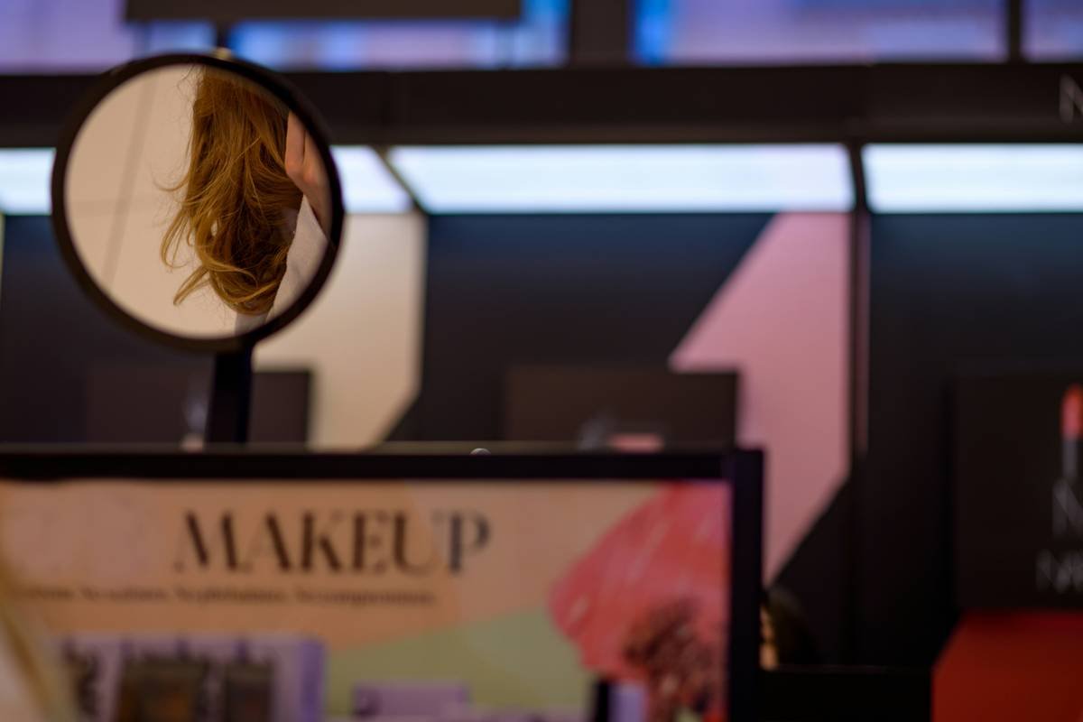 Stage Makeup for Professionals: The Unseen Edge That Wins Roles