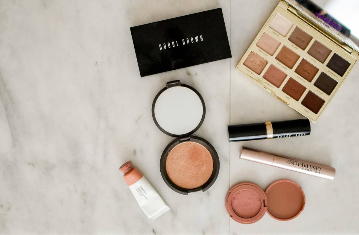 theatrical makeup for beginners: your no-nonsense backstage starter kit